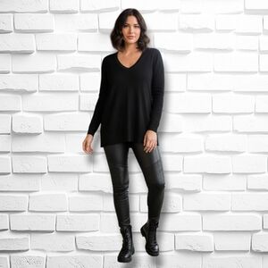 DKNY Tunic Sweater - Black V-Neck - Size Medium - NWOT